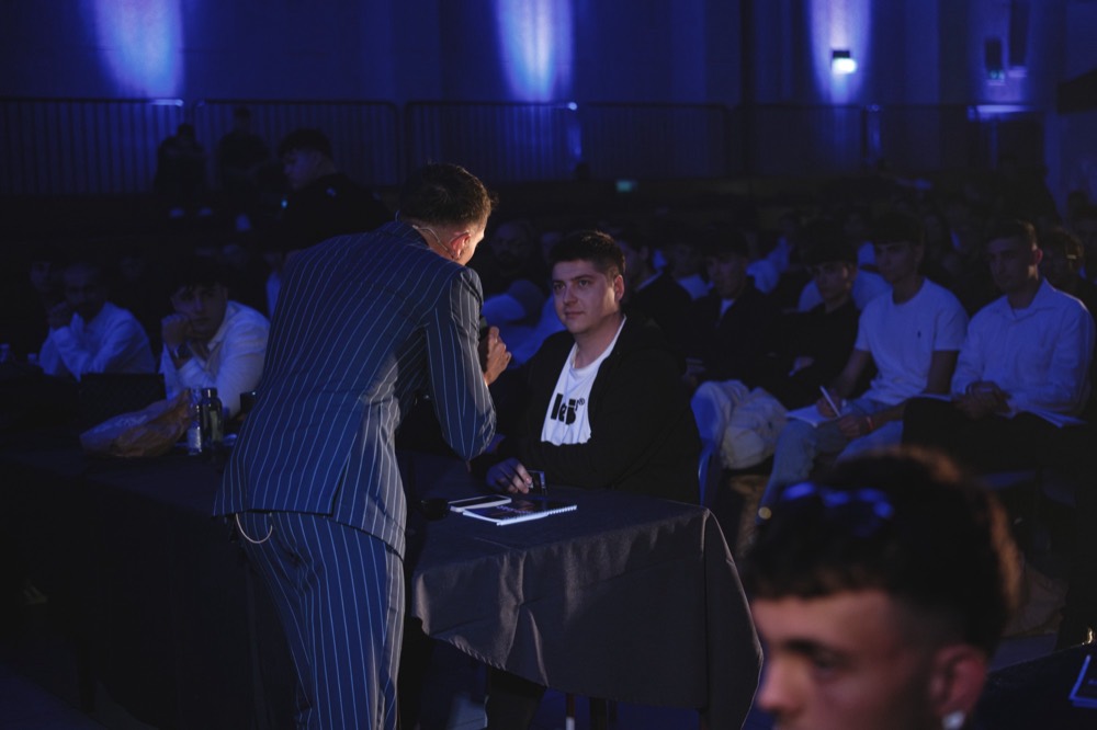 The audience in the room during an Inspirar event